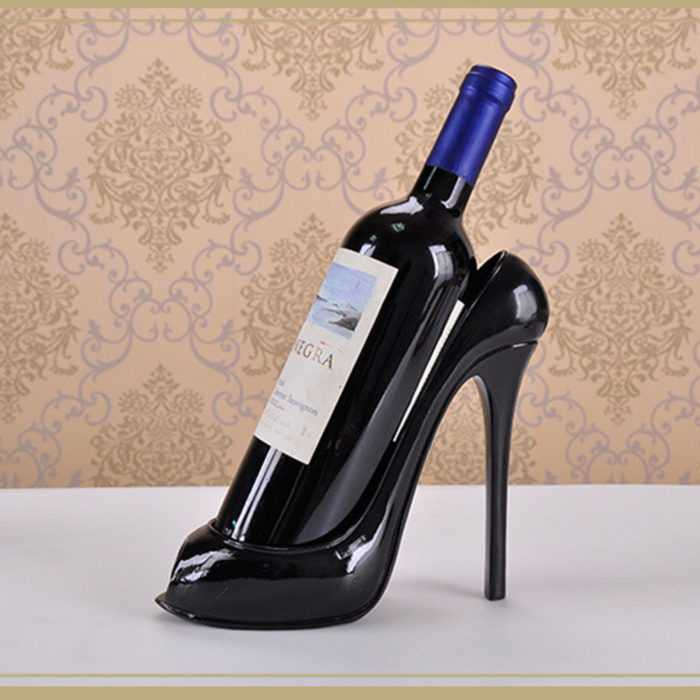 מחזיק בקבוקי יין בצורת נעל עקב