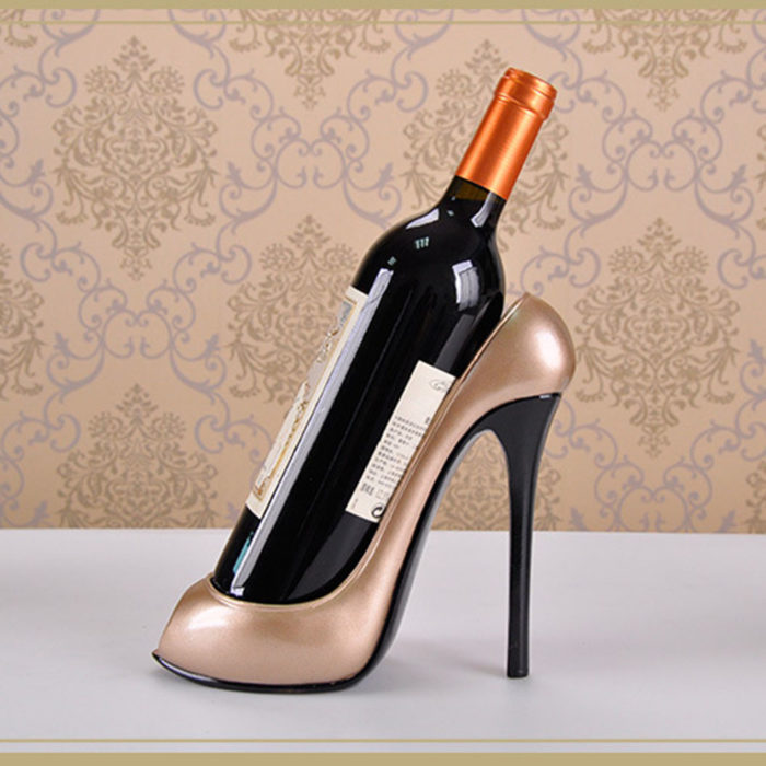 מחזיק בקבוקי יין בצורת נעל עקב