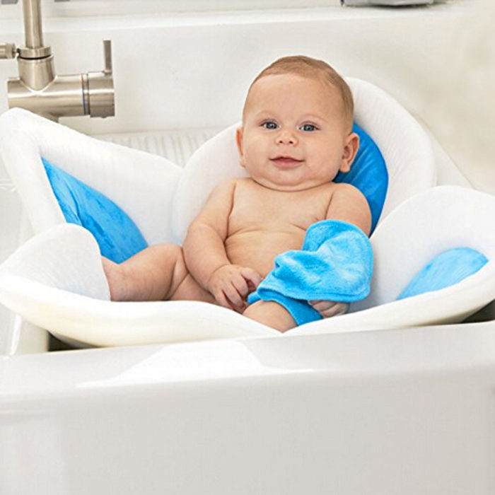 מושב תינוק לאמבטיה בצורת פרח