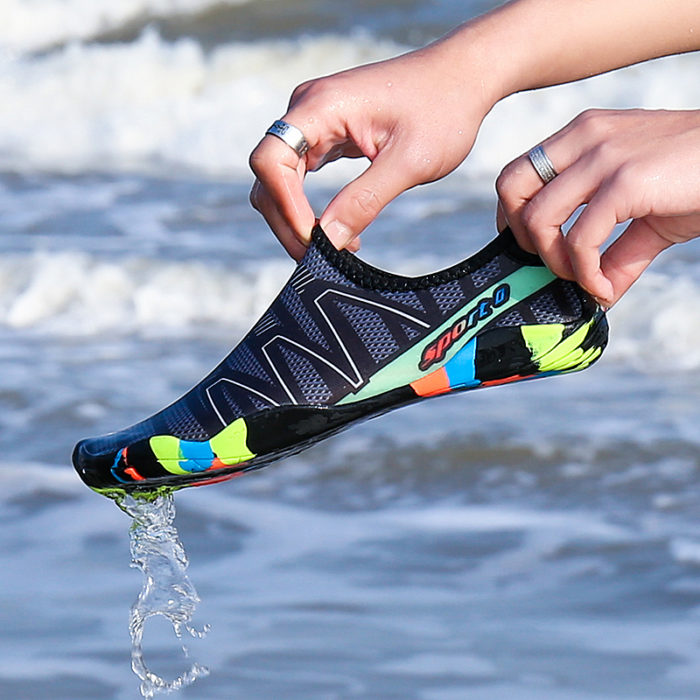נעלי סניקרס נוחות איתן ניתן להיכנס גם למים