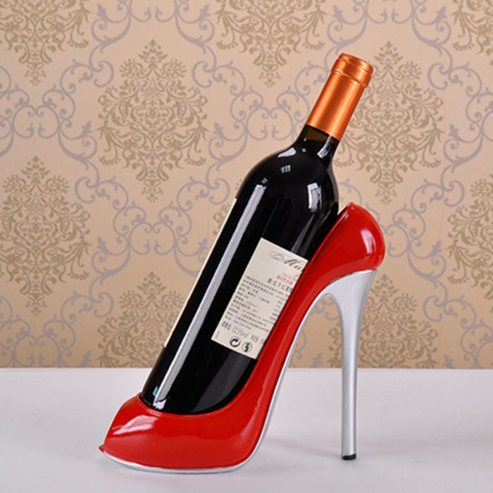 מחזיק בקבוק יין מעוצב בתור נעל עקב