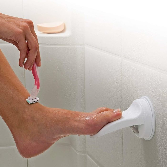 מעמד להגבהת הרגל במקלחת לגילוח וניקיון בקלות