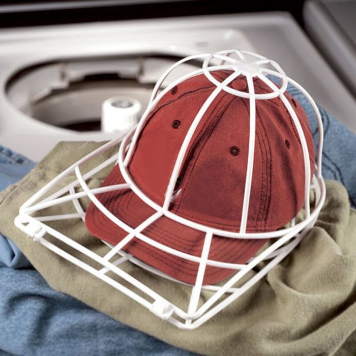 תבנית לשמירת צורת כובע בתוך המכונת כביסה
