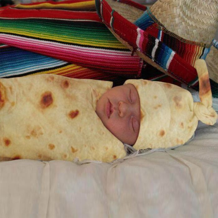 סט שמיכה וכובע לתינוק בצורת לאפה