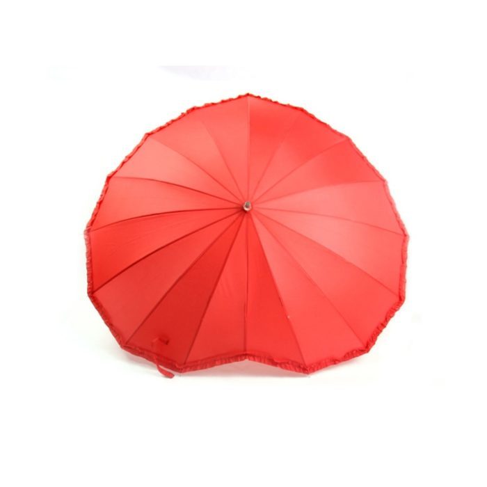 מטרייה אדומה בצורת לב