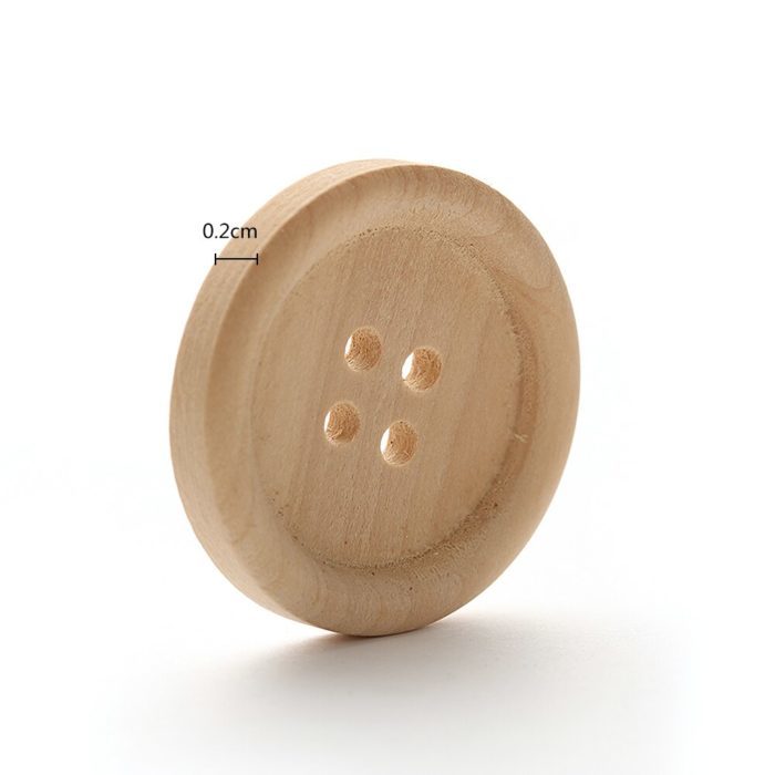 כפתורי עץ לבגדים (סט של 50 כפתורים בגדלים שונים)