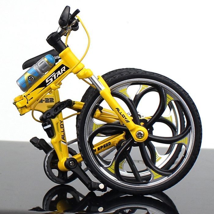 מודל אופניים 1:10 עם חלקים ניתנים להזזה