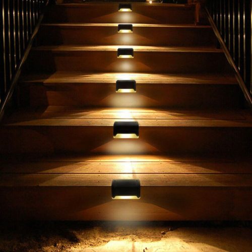 תאורת מדרגות חצר סולארית