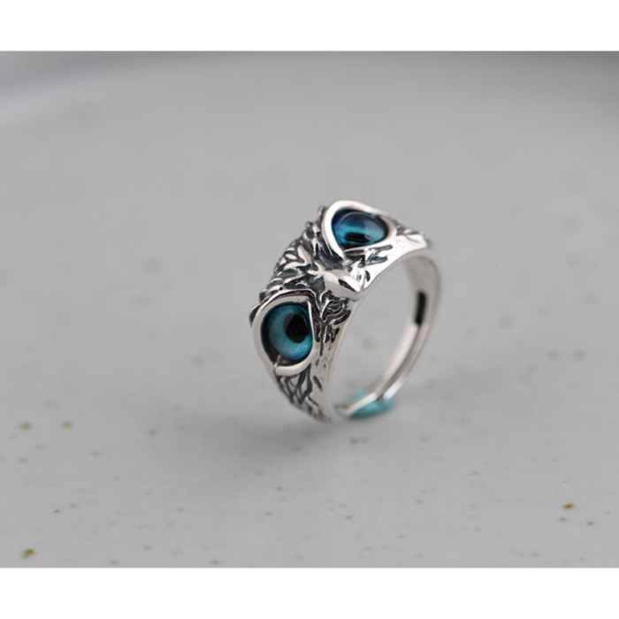 טבעת בצורת עיני ינשוף כחולות
