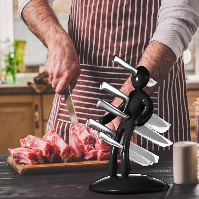 מחזיק סכינים למטבח בצורת בן אדם
