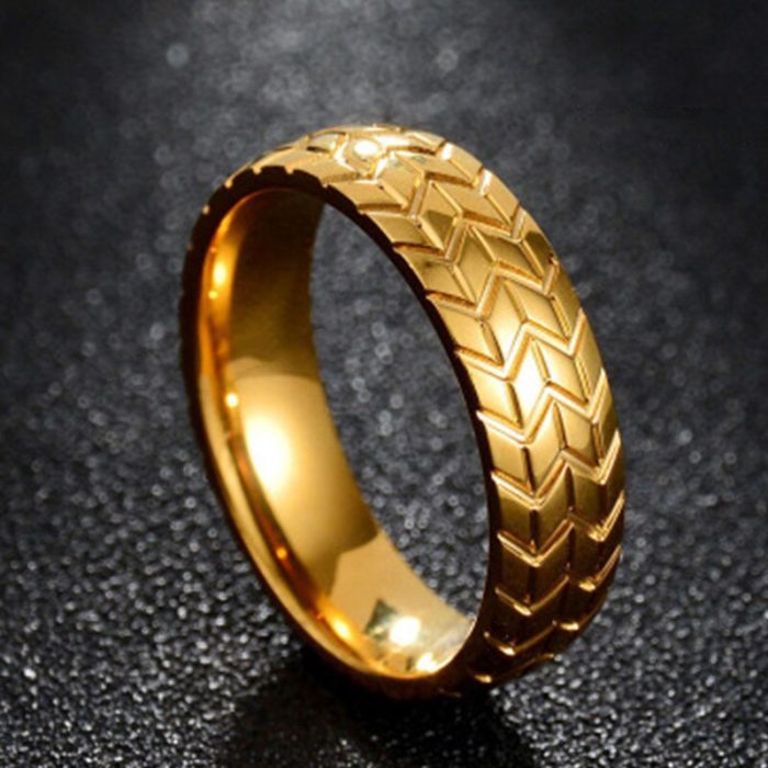 טבעת מעוצבת בצורת צמיג