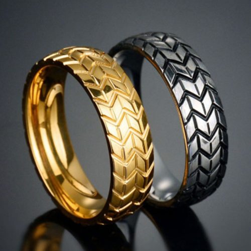 טבעת מעוצבת בצורת צמיג