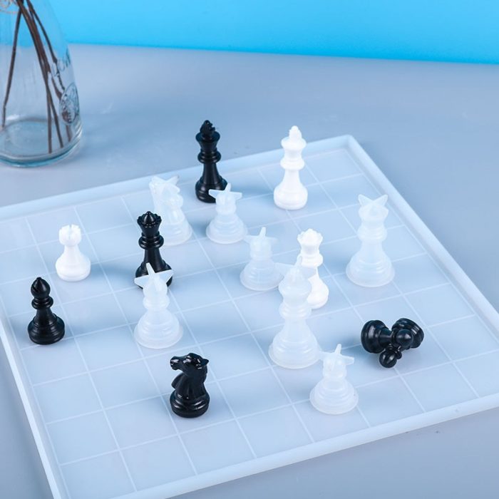 תבנית להכנת לוח שחמט ושחקנים בהכנה עצמית