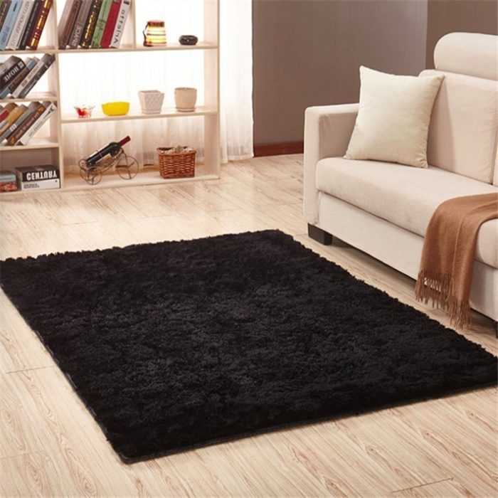 שטיח פרוותי רך במיוחד במגוון צבעים וגדלים