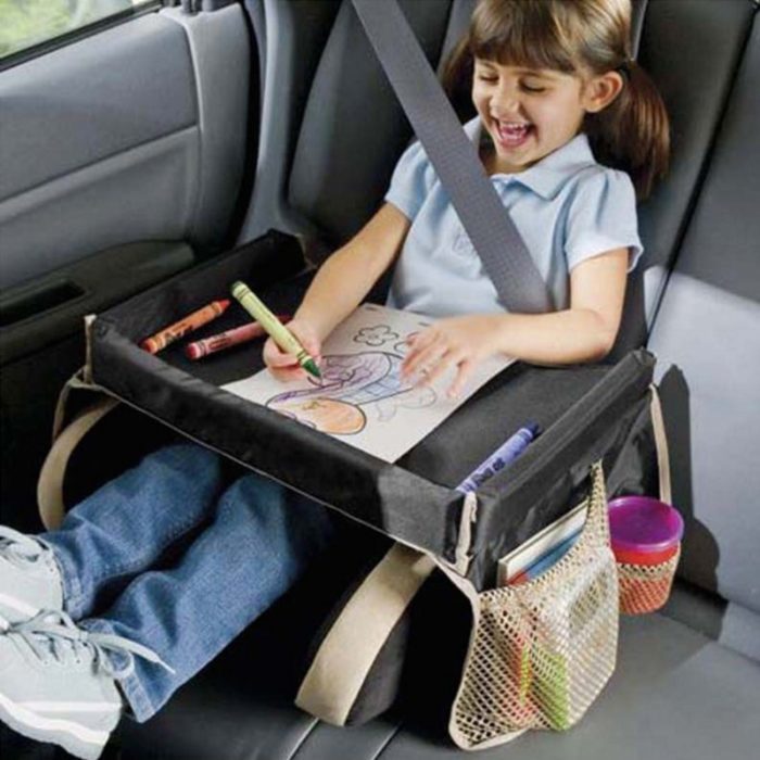 שולחן נייד לילדים ברכב