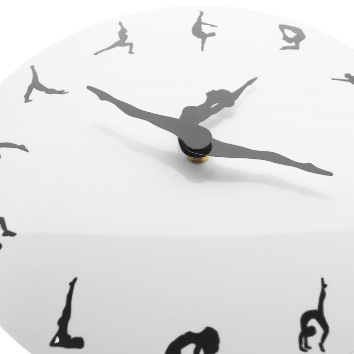 שעון קיר בעיצוב יוגה