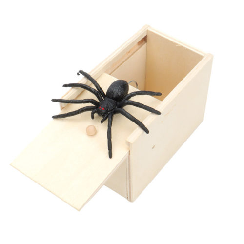 קופסת מתיחה עם עכביש קופץ