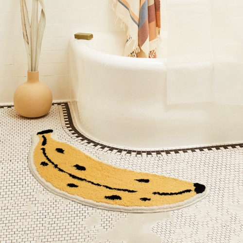 שטיח בעיצוב בננה