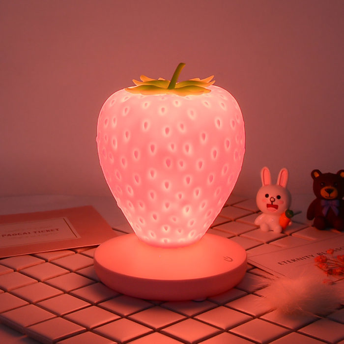 מנורה נטענת לחדר בצורת תות