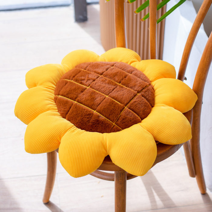 כרית בעיצוב פרח חמניה