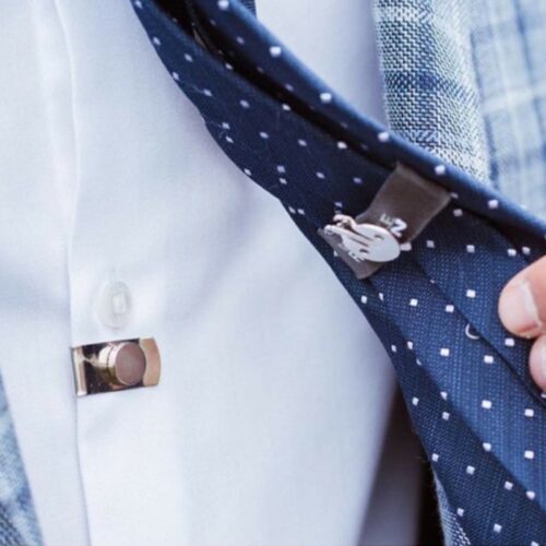 מגנט בלתי נראה להידוק עניבה