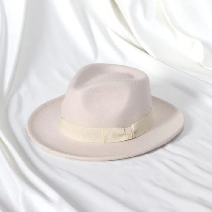 כובע פדורה ג'אז מעוצב אלגנטי עם רקמה מסביב