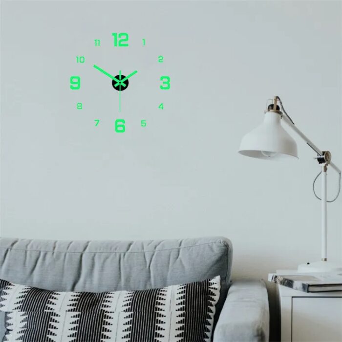 שעון זוהר בחושך להתקנה קלה על הקיר ללא קדיחה
