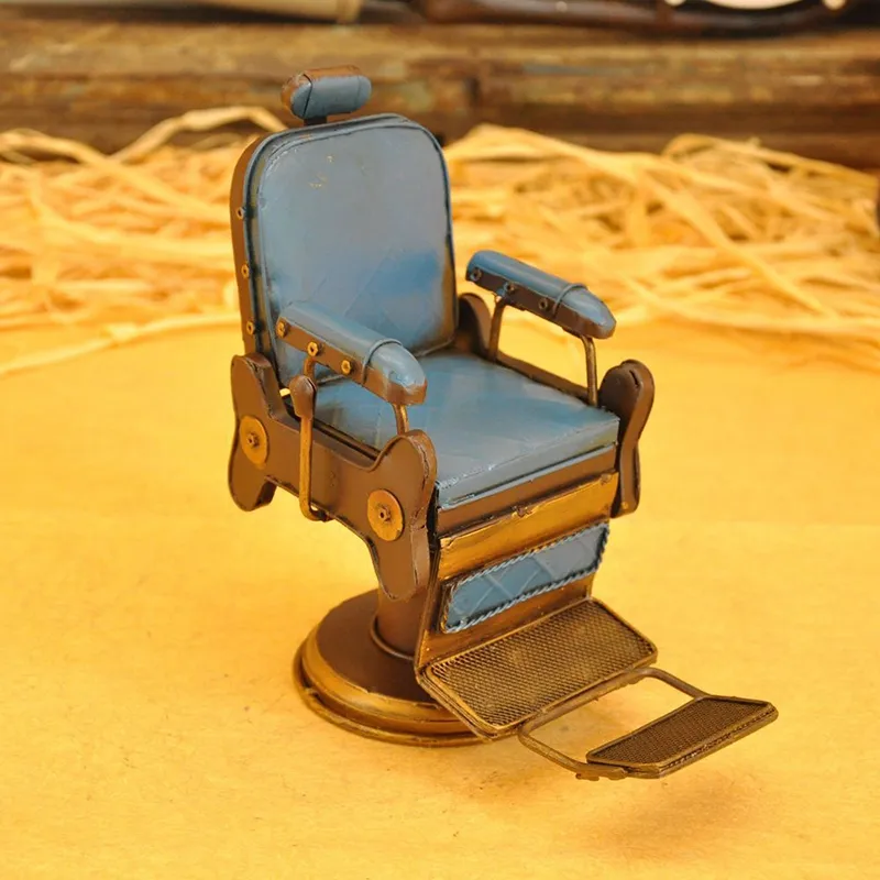 כיסא מיניאטורי ממתכת בעיצוב כיסא מספרה עם משענת ראש ורגליים