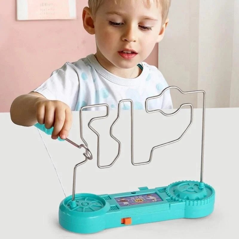 משחק מבוך חשמלי לילדים מרעיש כשעושים טעות לפיתוח הקואורדינציה