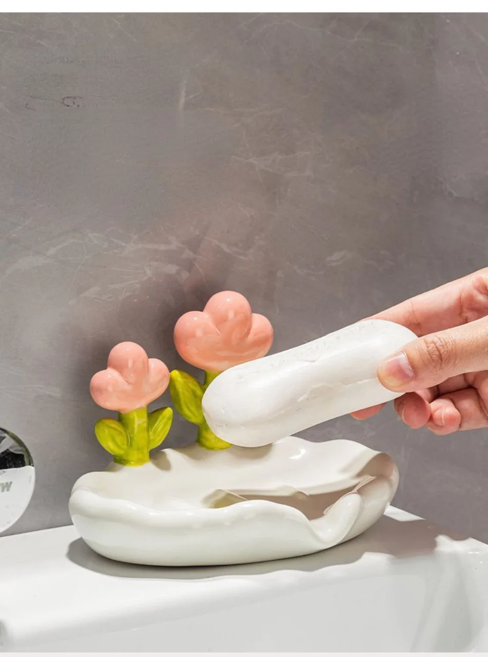 מגשון לאחסון וניקוז לסבון בעיצוב פרח