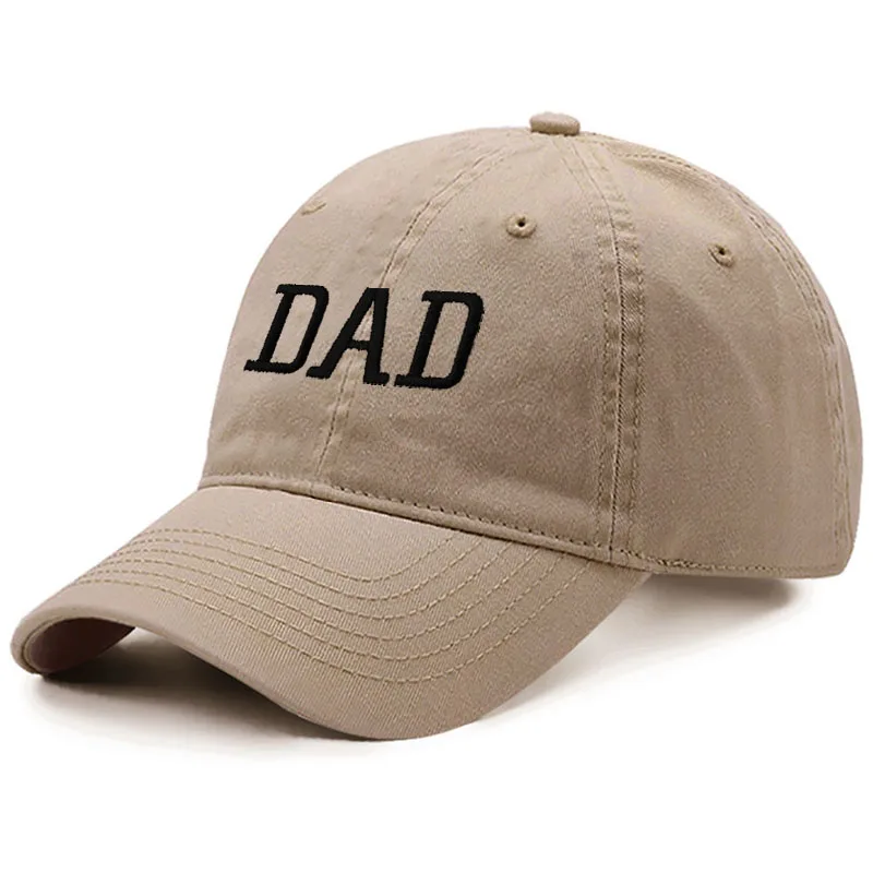 כובע מצחיה להורים עם הכיתוב DAD או MOM במגוון צבעים