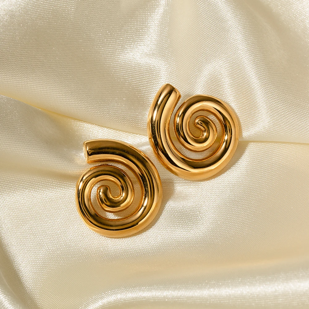 עגילי מתכת בעיצוב מערבולת בצבע זהב או כסף