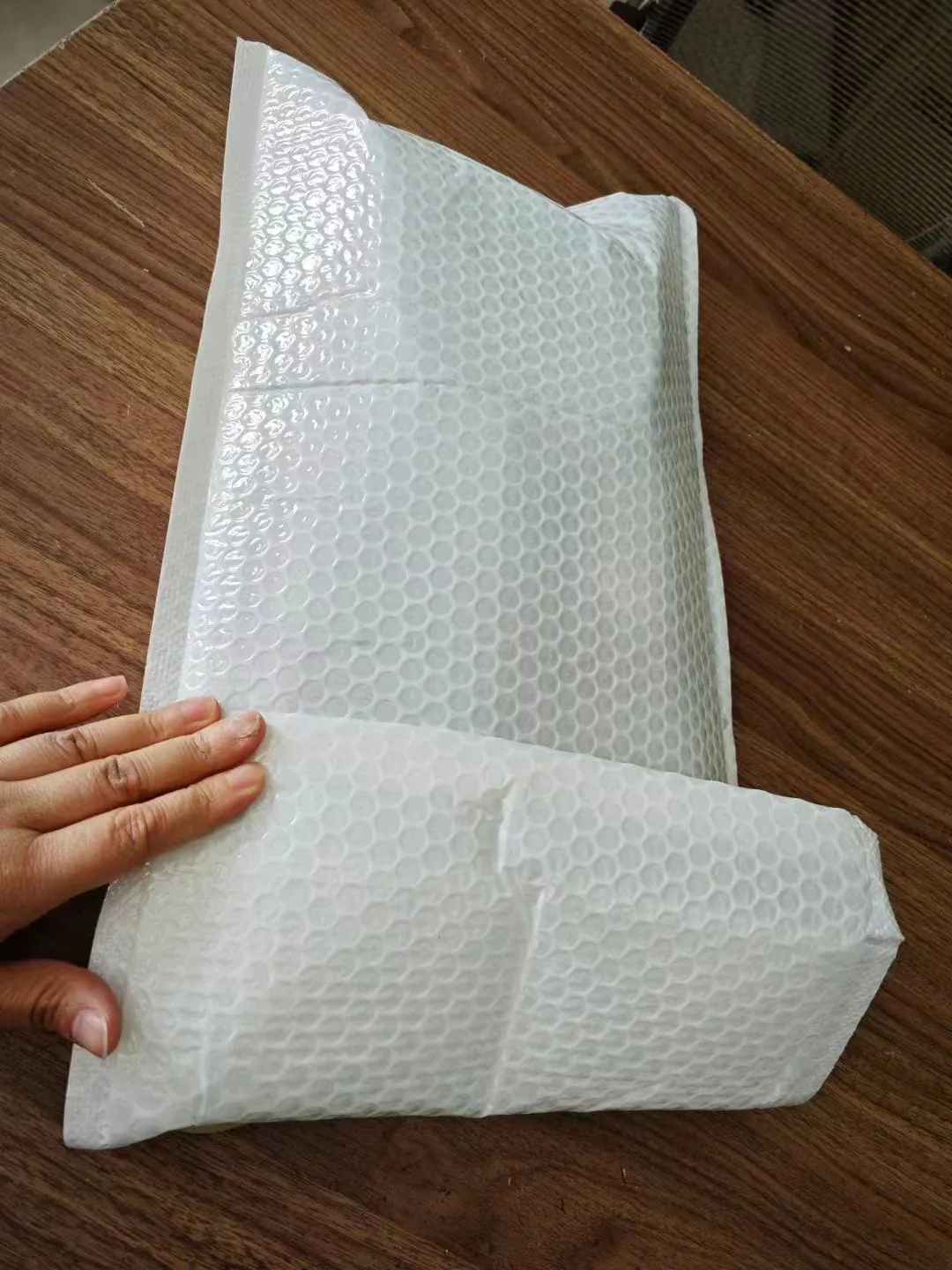 מוט טלסקופי מנירוסטה עם שק איסוף לקטיף פירות מעצים גבוהים במגוון גדלים לבחירה