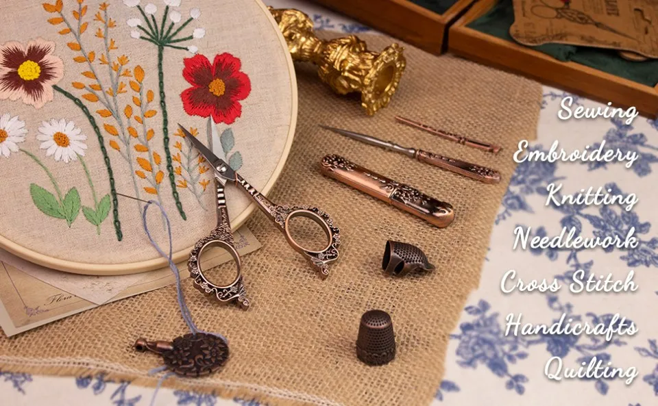 ערכת תפירה וינטג' מלאה עם קופסה אירופאית עתיקה